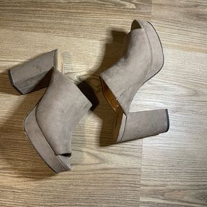 Mossimo Block Heel Sandals Sz 8